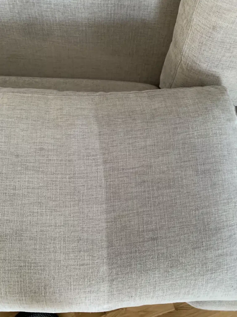 Un nettoyage de canapé à Fleurieux sur l’arbresle