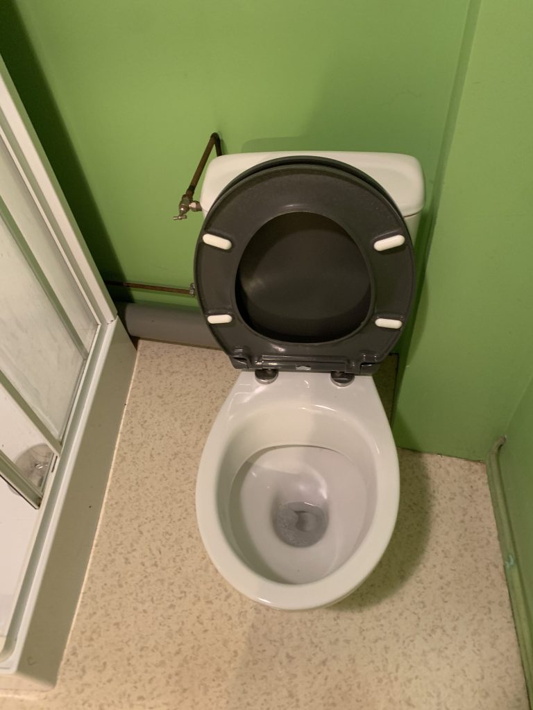 nettoyage apres etat des lieux wc nettoyé et desinfecté