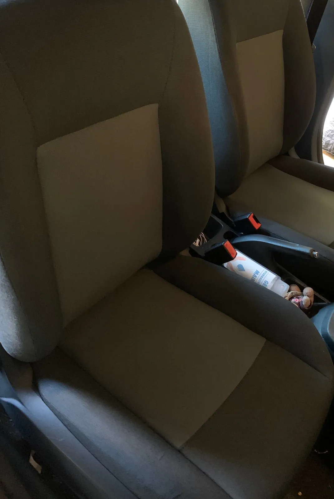 Sièges avant de la voiture nettoyés à domicile à Pontcharra-sur-Turdine